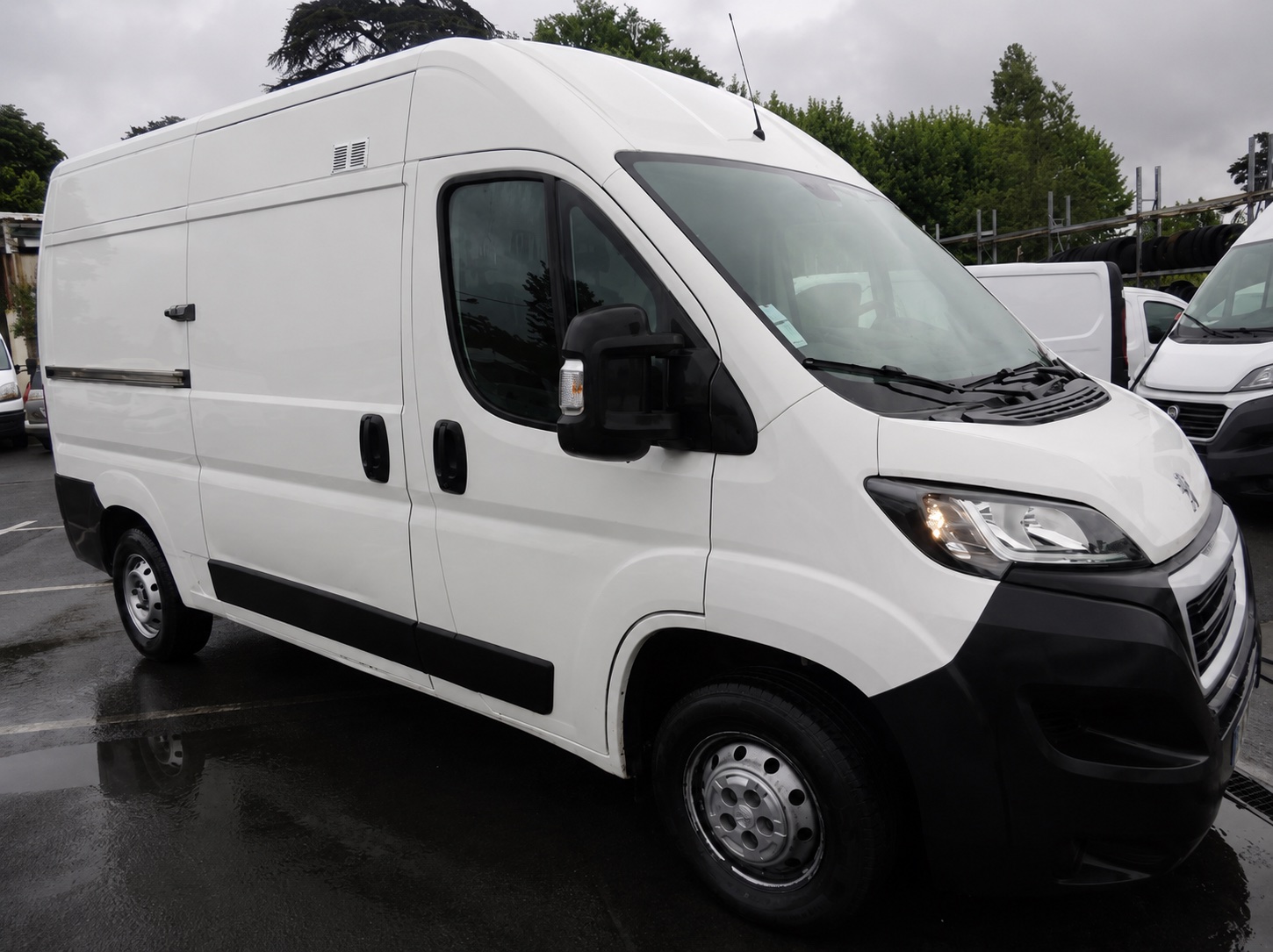 PEUGEOT BOXER L2H2 – 2.0 BlueHDi 130 Premium