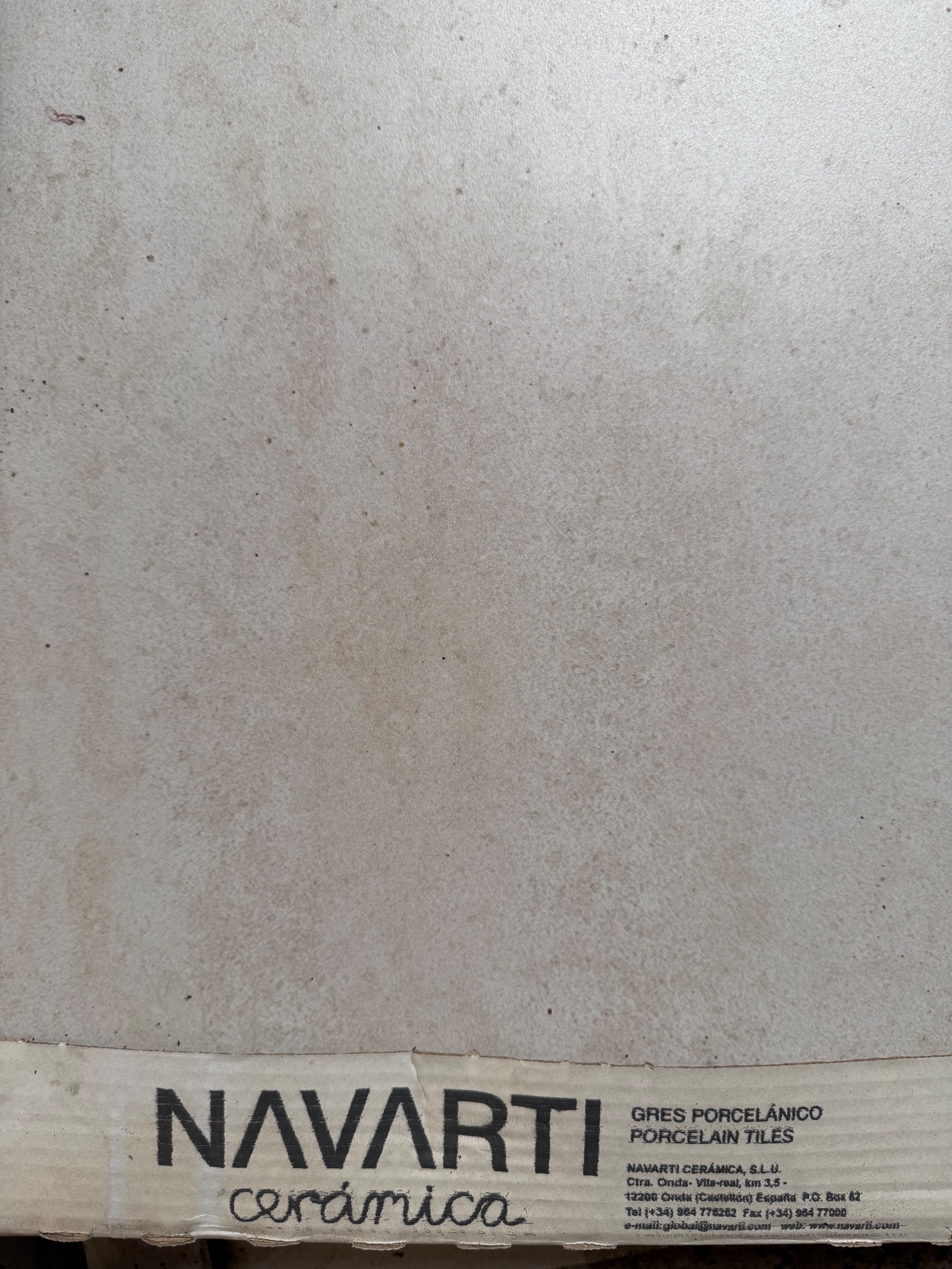 Carrelage grès cérame NAVARTI 45 × 45 cm – 28,06 m² – 10 €/m²
