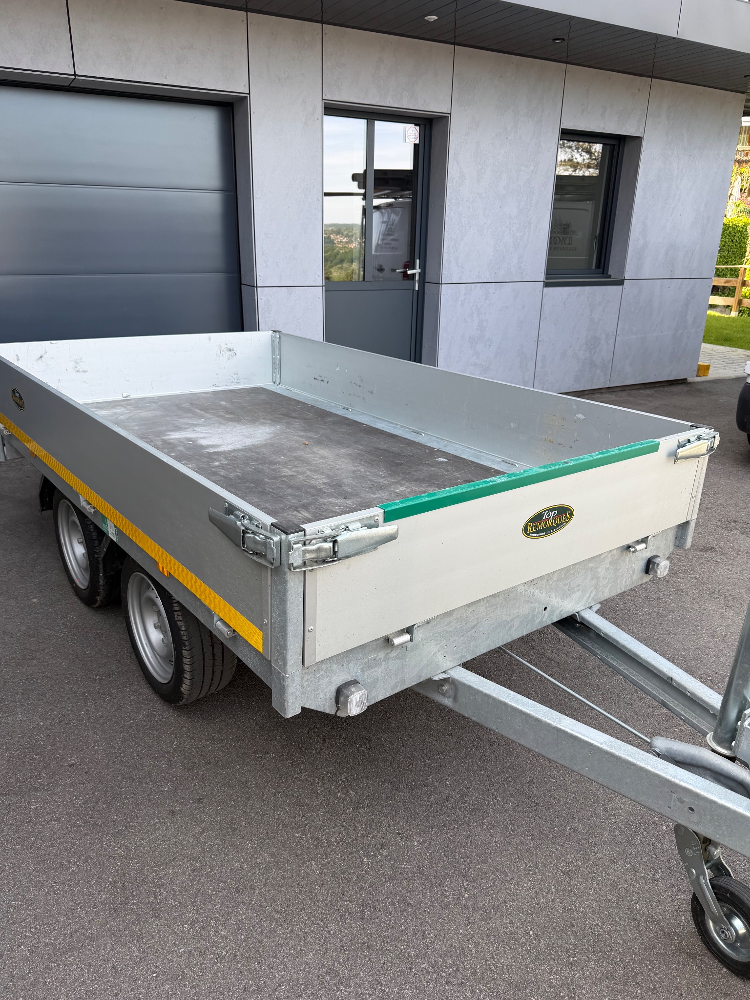 Remorque freinée Eduard PTAC 2000 kg